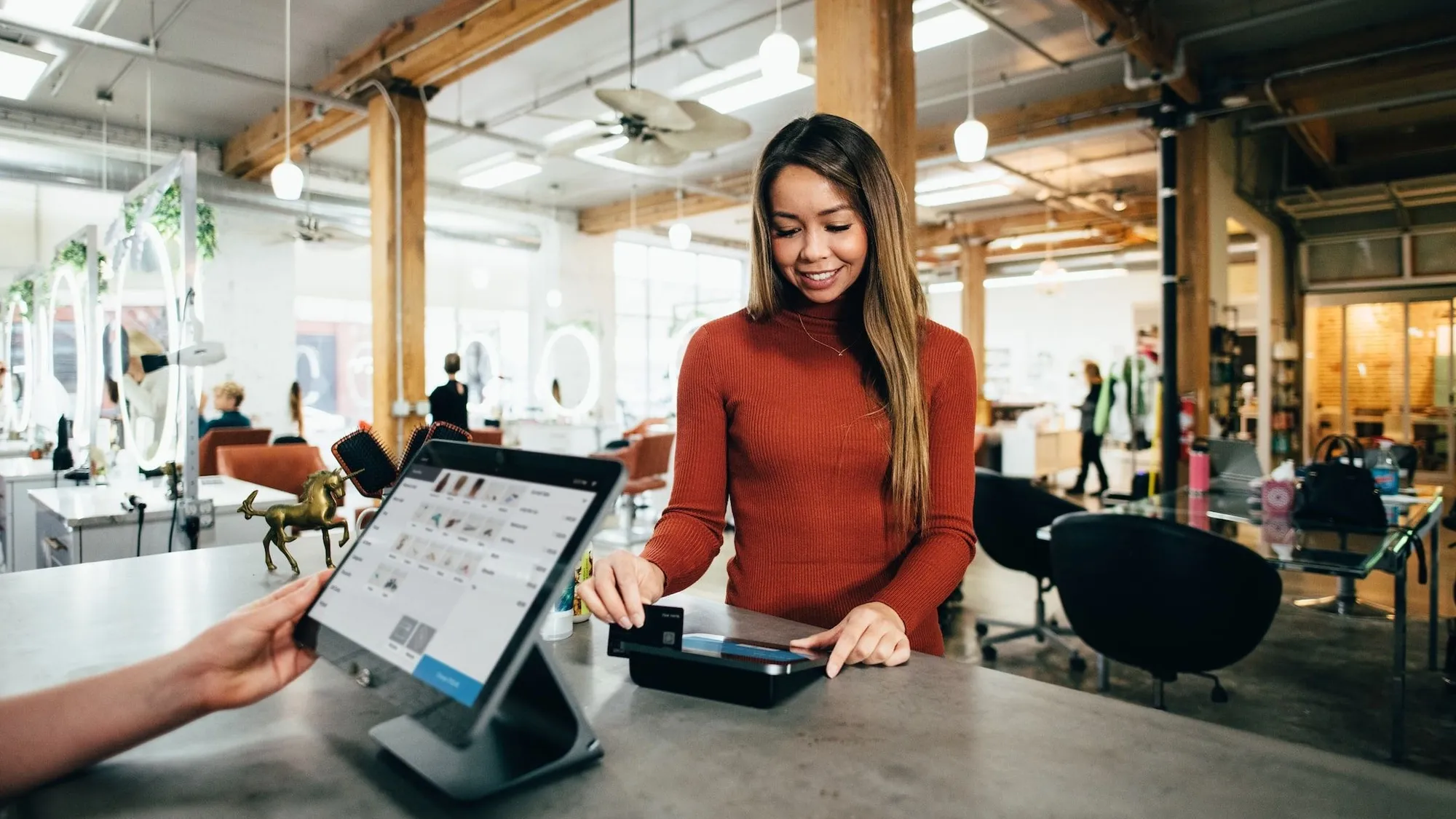 Verbeter je winkelervaring met onze Point of Sale diensten